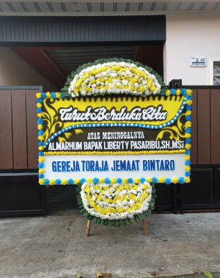 Papan Bunga Duka di Langowan Timur